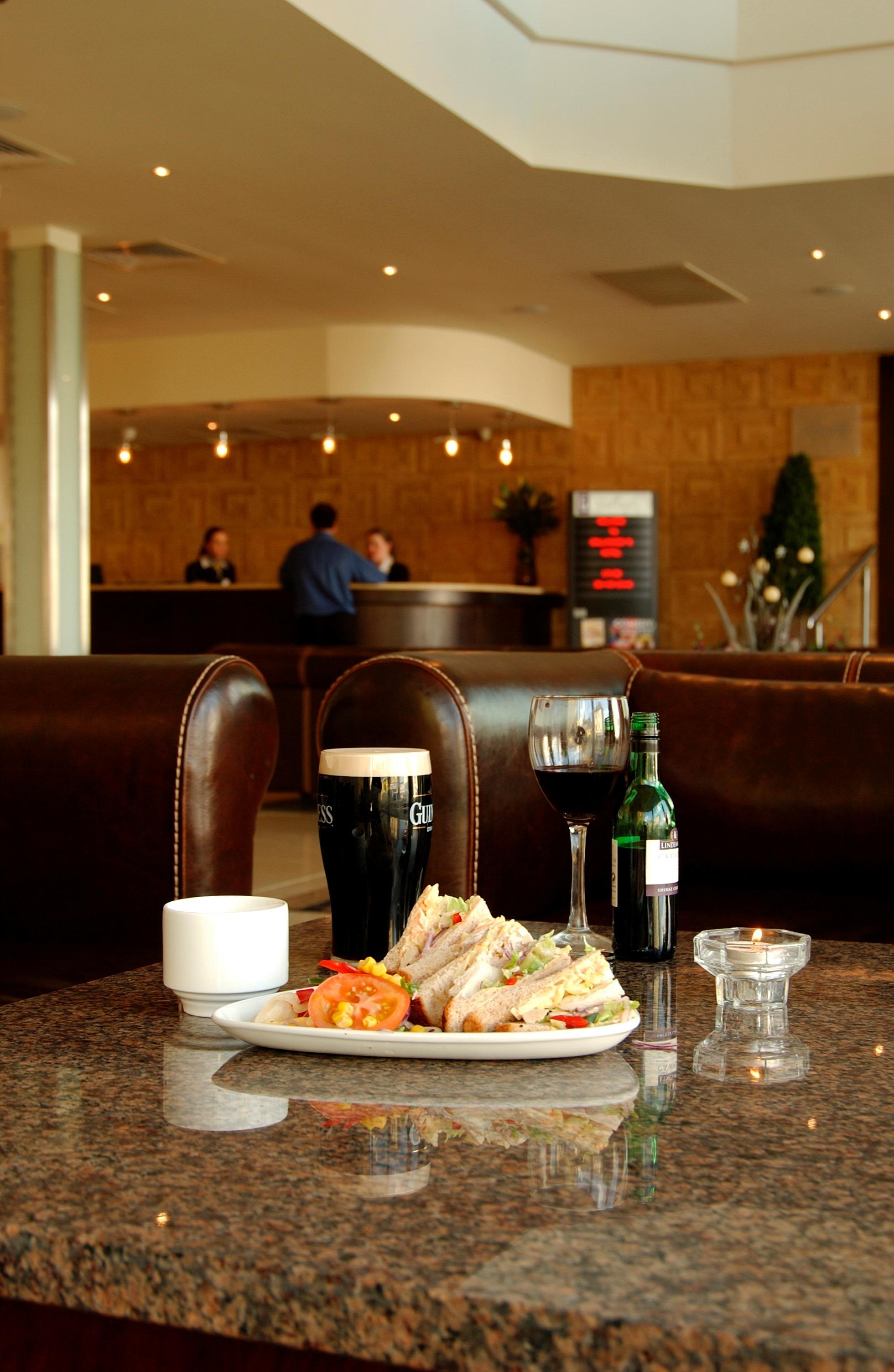 Mcgettigans Hotel Летеркени Екстериор снимка