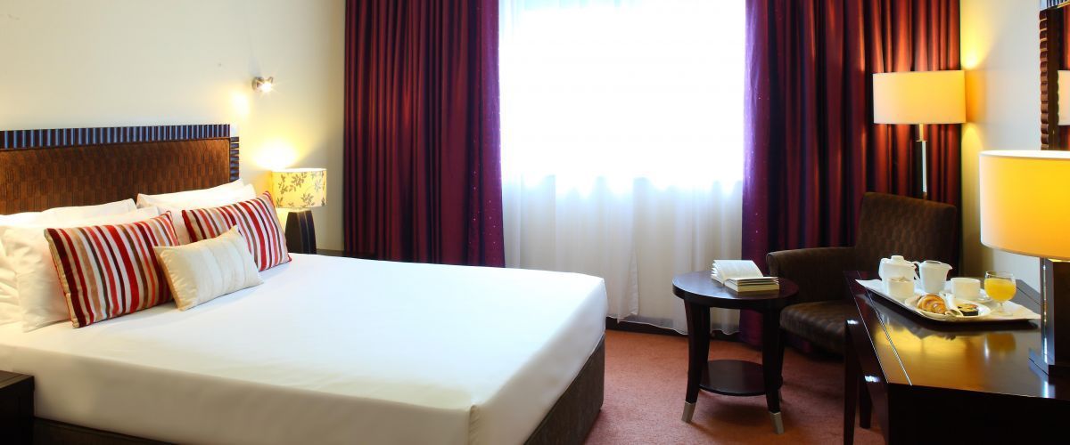 Mcgettigans Hotel Летеркени Екстериор снимка